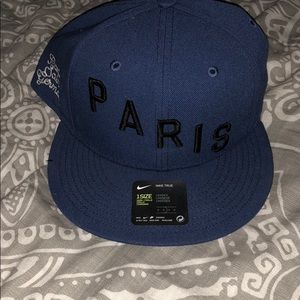 Nike Paris Saint-Germain FC hat